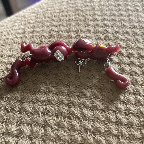 Brown monkey 🙈 with banana 🍌 dangling earrings - Picture 2 of 3